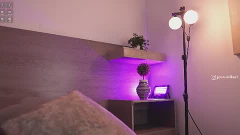 jennmiller_ Momentaufnahme des Live-Raums auf Chaturbate