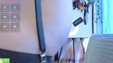 jesica_moon_peachyy captura de la sala en vivo en Chaturbate