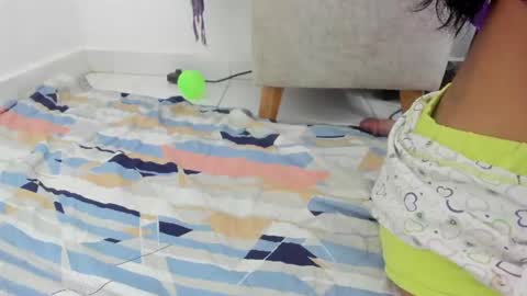 jess_litlee Momentaufnahme des Live-Raums auf Chaturbate