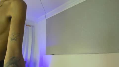 jhon_and_karol momentopname van live room op Chaturbate