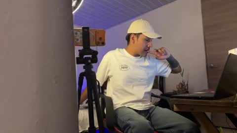 jhonxx666 momentopname van live room op Chaturbate