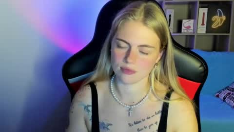 jolly_doll_ снимок онлайн-комнаты на Chaturbate