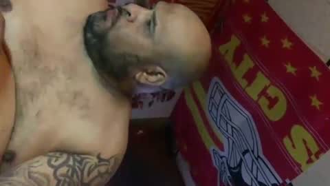 jrizz620 live room snapshot on Chaturbate