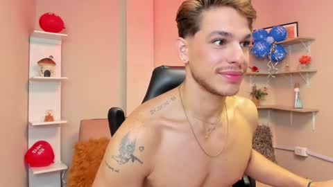 juan023_ live room snapshot on Chaturbate