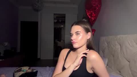 julienneginther Momentaufnahme des Live-Raums auf Chaturbate