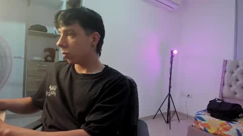 kairox_2412 Momentaufnahme des Live-Raums auf Chaturbate