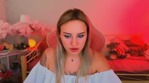 kara__moor live room snapshot on Chaturbate