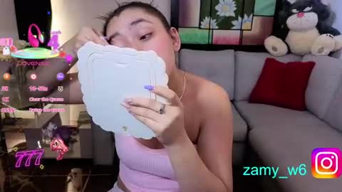 karla_cutee1 momentopname van live room op Chaturbate