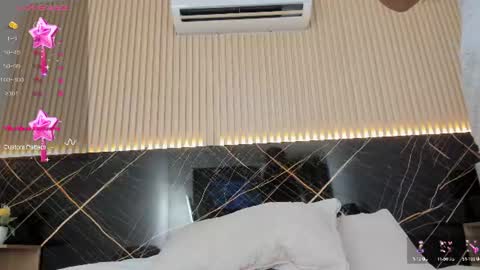 karol_cortes captura de la sala en vivo en Chaturbate