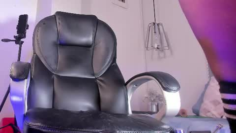 kataleya_west momentopname van live room op Chaturbate