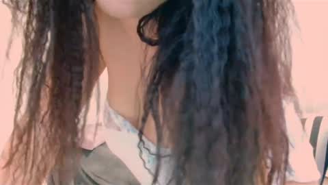 katalleya28 momentopname van live room op Chaturbate