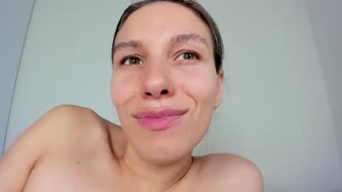 kate_pirse Momentaufnahme des Live-Raums auf Chaturbate