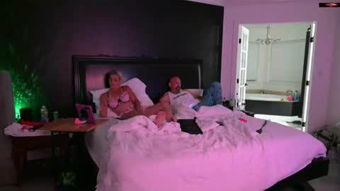 katycouple69 снимок онлайн-комнаты на Chaturbate
