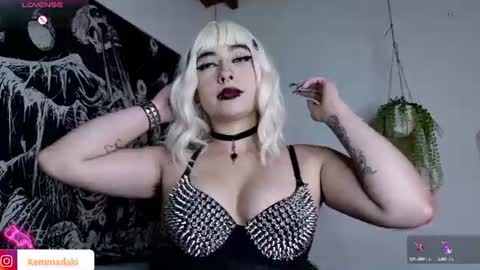kemmadakii снимок онлайн-комнаты на Chaturbate
