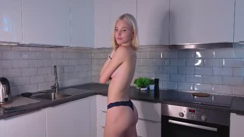 kendacallado live room snapshot on Chaturbate