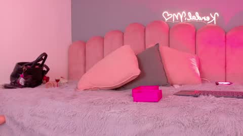 kendalmilleer Momentaufnahme des Live-Raums auf Chaturbate