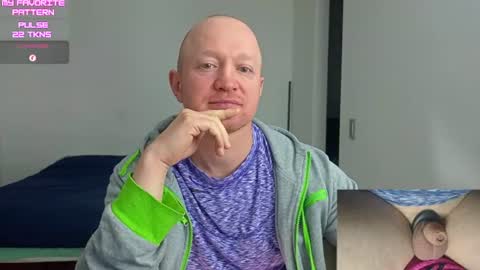 kevintyler69 live room snapshot on Chaturbate