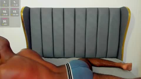 kevinxblack live room snapshot on Chaturbate
