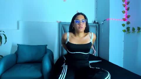 kiara_blue01 Momentaufnahme des Live-Raums auf Chaturbate