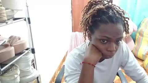 kiara_kaneel_40 Momentaufnahme des Live-Raums auf Chaturbate