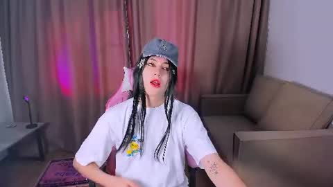 kim_lula momentopname van live room op Chaturbate