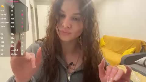 kimberlywolnik снимок онлайн-комнаты на Chaturbate