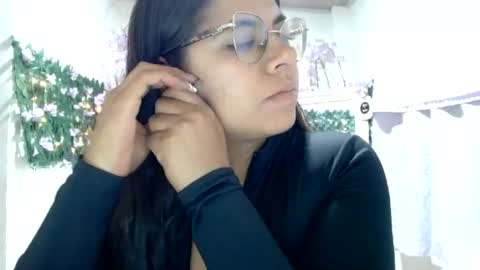 kimmy_kimmy_ live room snapshot on Chaturbate