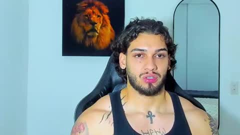 king_of_kings__ live room snapshot on Chaturbate