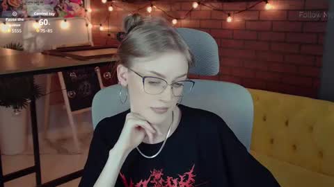 kiramontoyaa captura de la sala en vivo en Chaturbate
