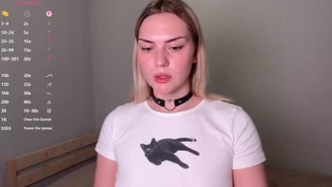 kitsudoll снимок онлайн-комнаты на Chaturbate