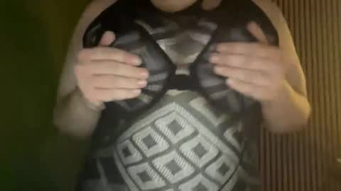 kkbb44 Momentaufnahme des Live-Raums auf Chaturbate