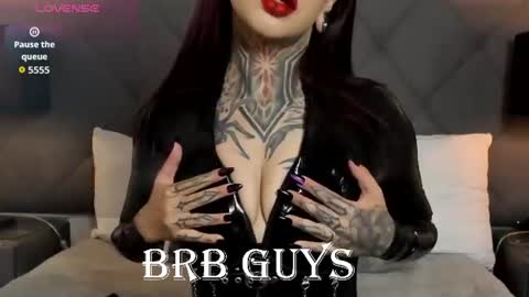 kristall_schwarz_ Momentaufnahme des Live-Raums auf Chaturbate