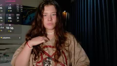 kristiekitty captura de la sala en vivo en Chaturbate