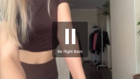 kristifelicien live room snapshot on Chaturbate