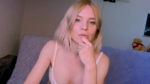 kristina_vagner captura da sala ao vivo na Chaturbate