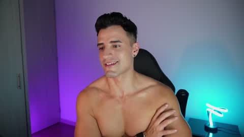 krops_ live room snapshot on Chaturbate
