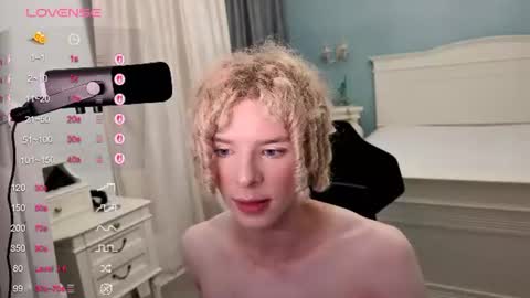 kudi_j live room snapshot on Chaturbate