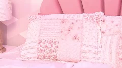 kyliemonnet captura de la sala en vivo en Chaturbate