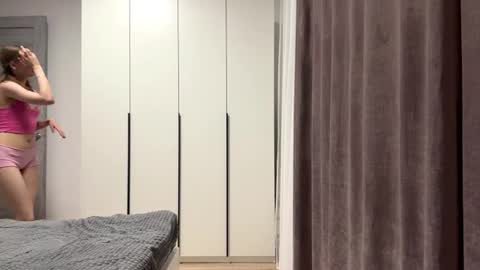 kyragraise Momentaufnahme des Live-Raums auf Chaturbate