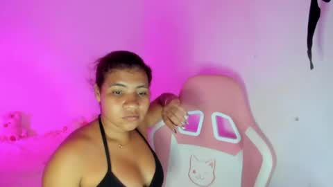lanarouse1 live room snapshot on Chaturbate