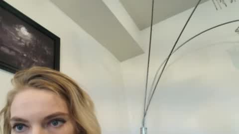 lanasharapovaxxx captura de la sala en vivo en Chaturbate