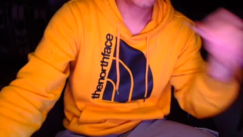 larry_art_a captura da sala ao vivo na Chaturbate