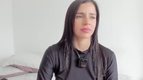 laurensmith9 live room snapshot on Chaturbate