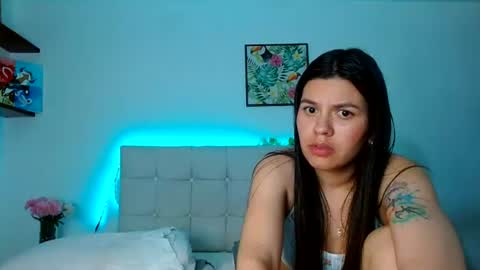 layla_roma captura de la sala en vivo en Chaturbate