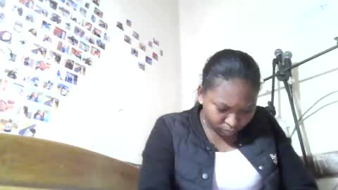 layllah01150120 Momentaufnahme des Live-Raums auf Chaturbate