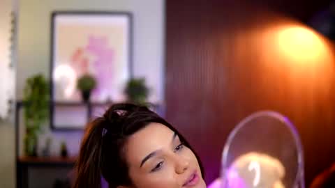lena_laurent captura da sala ao vivo na Chaturbate