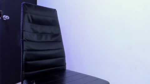 leosaenzz captura de la sala en vivo en Chaturbate
