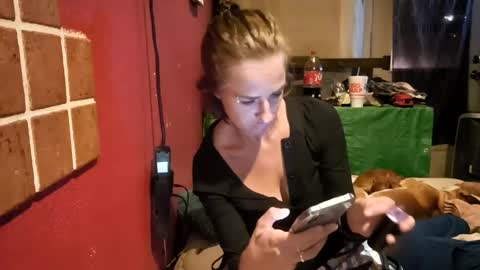 lexndemm11 live room snapshot on Chaturbate