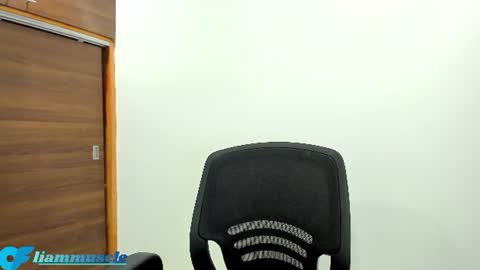 liammuscle Momentaufnahme des Live-Raums auf Chaturbate