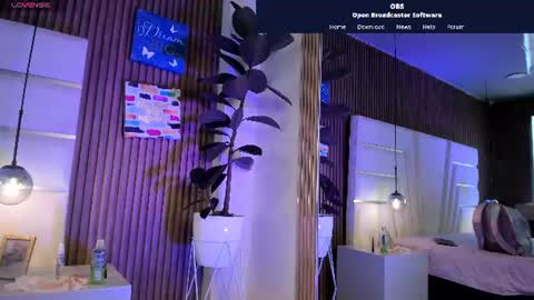 lilit_doll momentopname van live room op Chaturbate